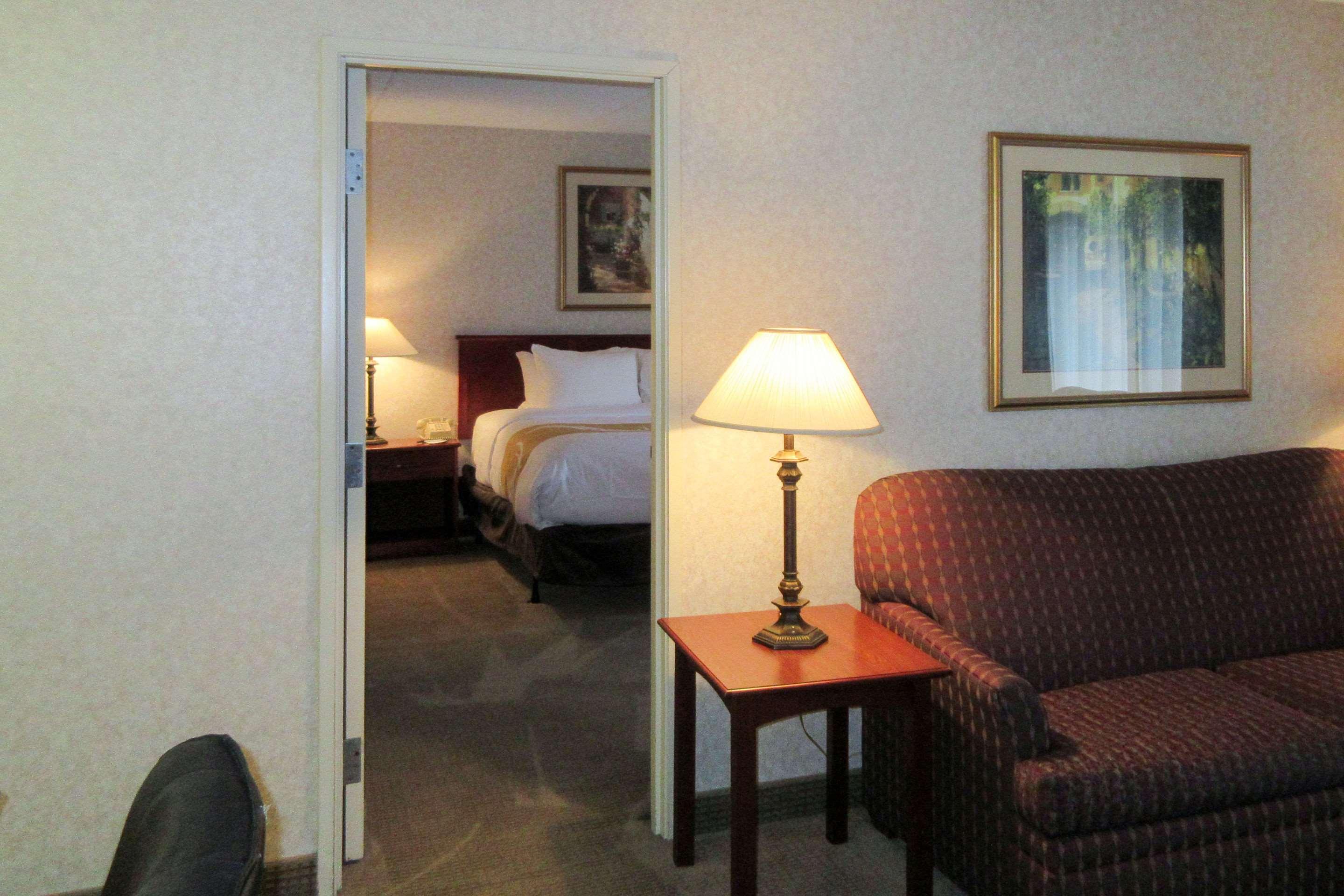 فندق ألباكركيفي  كواليتي إن آند سويتس ألبوكركي داون تاون - يونيفيرسيتي المظهر الخارجي الصورة